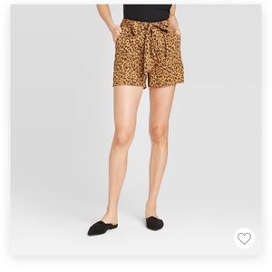 🌟NWT🌟Leopard high waist shorts
